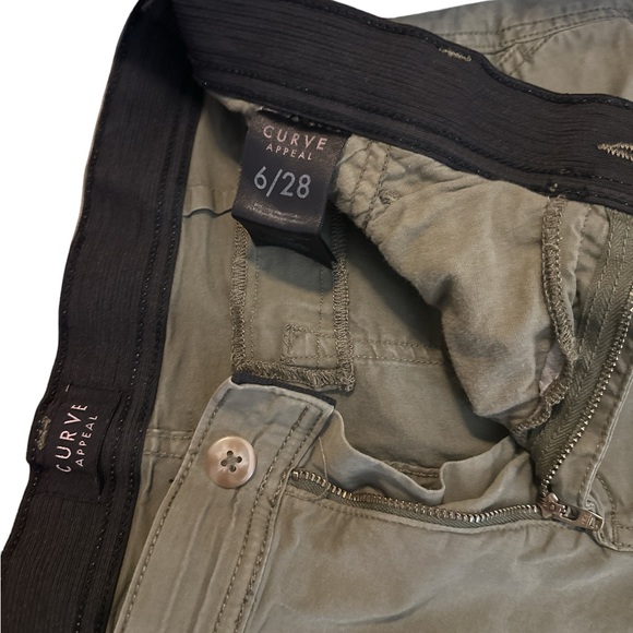 $5- Women’s Curve Apparel Shorts Sz 6/28 (MUST BE BUNDLED 3 OR MORE) - Picture 3 of 3